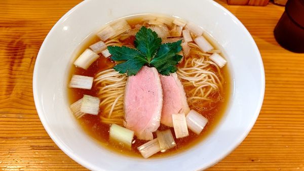 「鴨だし醤油ラーメン」@麺堂にしき 新宿歌舞伎町店の写真