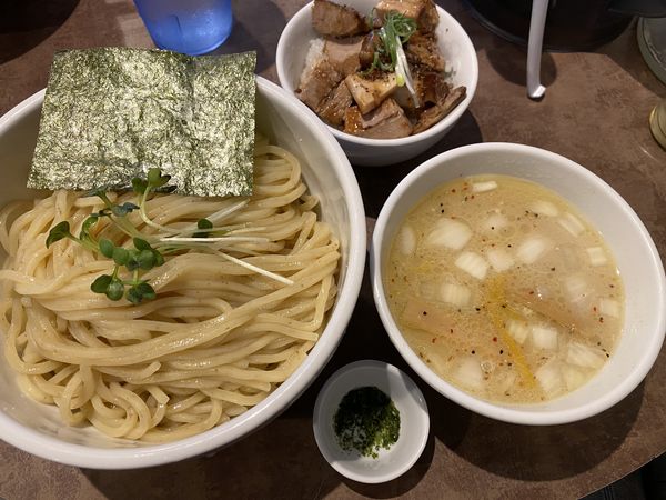 「濃厚ホタテつけそば+日替り丼　950+180」@NOODLE VOICEの写真