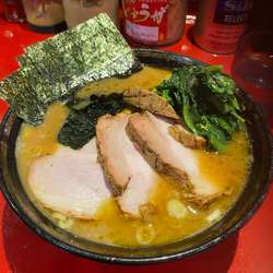 豚骨醤油ラーメン