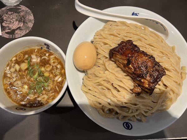 「濃厚虎嘯つけ麺3倍盛り1290円」@麺屋武蔵 虎嘯の写真
