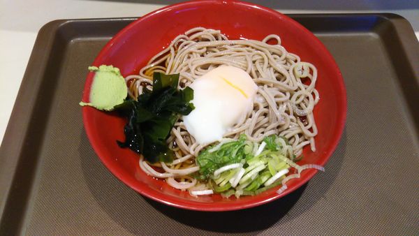 「温玉そば」@名代 富士そば 御徒町駅前店の写真