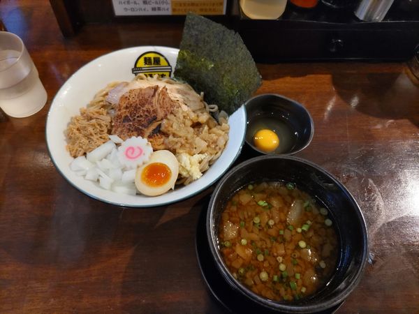 「つけ麺2大盛り+生卵（1070円）」@麺屋まるいちの写真