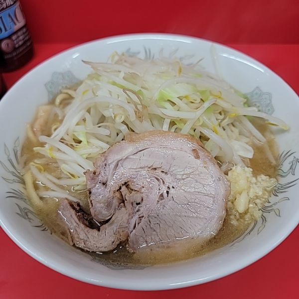 「小 麺1/3 豚1枚 ヤサイ少なめ ニンニク少し」@ラーメン二郎 一橋学園店の写真
