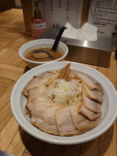 「濃厚つけめん+焼豚」@めん業一筋 善龍の写真
