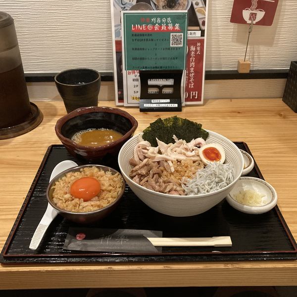 「特製海老まぜそば【神楽オススメセット】」@海老で鯛を釣る麺堂 神楽 刈谷分店の写真