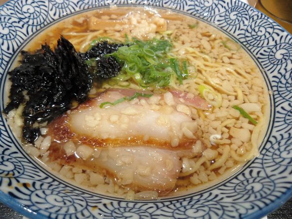 「がっつり背脂醤油　７９０円」@釜焼き叉焼つけ麺 五代目春樹 北千住店の写真