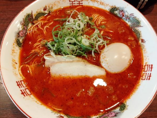 「辛カラーメン(辛さ4)」@久留米ラーメン 福ヤ 南越谷店の写真