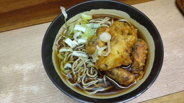 「いかゲソ天そば」@六文そば 金杉橋店の写真