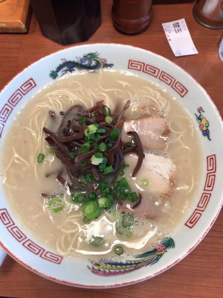 「らーめん680円　替玉100円　ライス無料」@らーめん 山笠ノ龍の写真