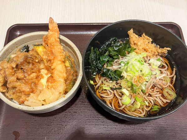 「ミニ天丼セット748円」@日本橋天丼 金子屋 ららぽーとTOKYO-BAY店の写真