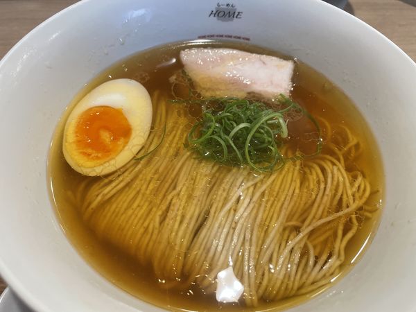 「琥珀のしょうゆ800円」@HOME らーめんの写真