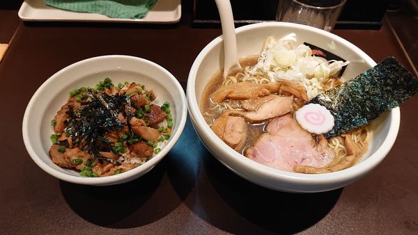 「にぼしそば 叉焼丼」@おおぜき中華そば店の写真