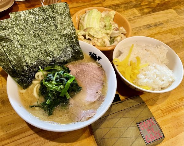 「ミニラーメン＋キャベチャー＋ごはん」@洞くつ家の写真