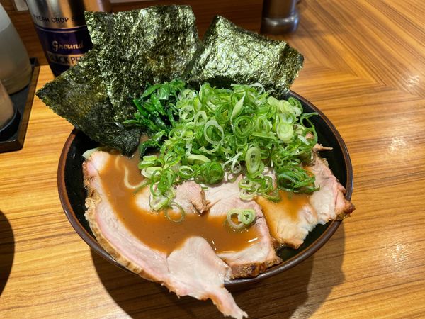「チャーシューメン　青ネギ　ライス」@横浜家系らーめん 輝道家の写真