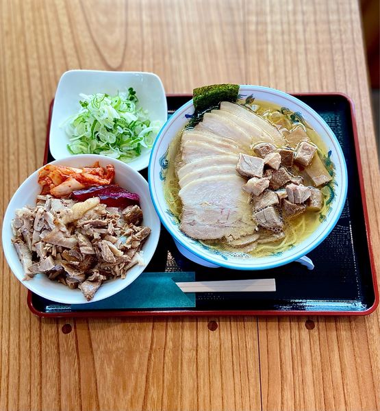「凄いチャーシュー 塩らぁ麺」@らぁ麺 昌の写真
