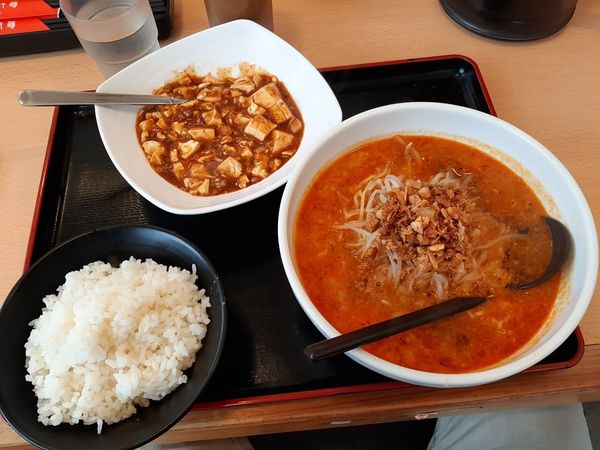 「スペシャルランチセット担々麺(醤油)+麻婆豆腐880円税込」@天使担々麺の写真