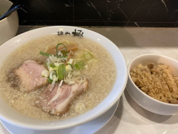 「らーめん（大盛り）　700＋100円」@麺や 極の写真