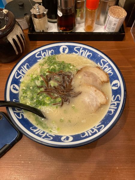 「ラーメン」@博多らーめん ShinShin 天神本店の写真