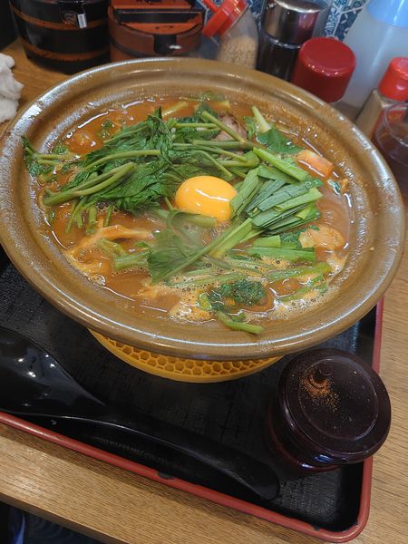 「モツカリーラーメン1050円＋中盛60円＋空芯菜100円」@ラーメン猪太の写真