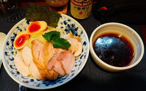 「つけ蕎麦＋特選トッピング＋缶ビール」@東京浅草 つけ蕎麦 井草の写真