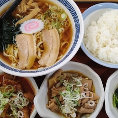 山田うどん 本店の画像