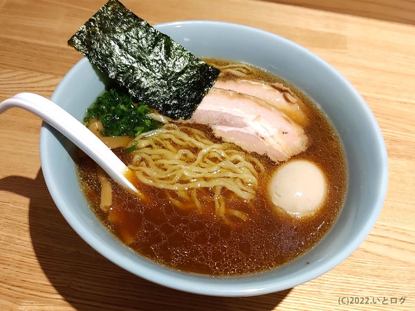 「丸鶏ラーメン（＋味玉＋チャーシュー）」@ラーメン ABE'sの写真