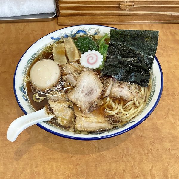 「チャーシューメン＋味玉」@麺屋かむいの写真