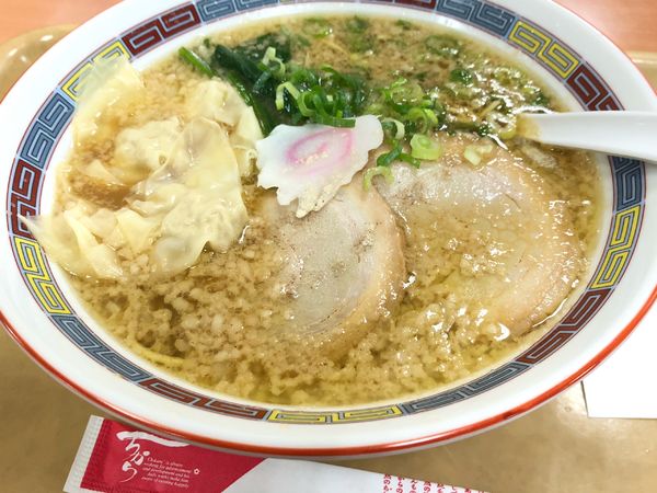 「中華そばこく味ワンタン」@中華そばちから サンリブ府中店の写真