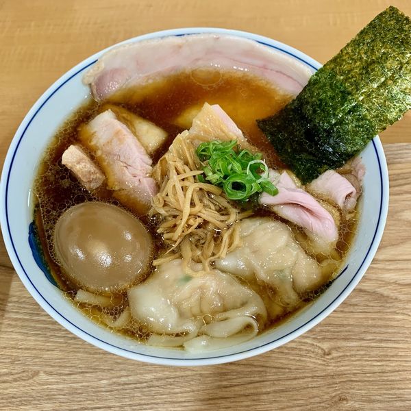 特製醤油らーめん