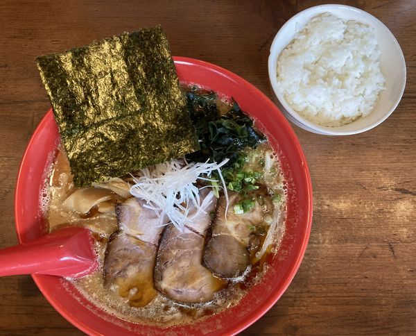 「特製みそ辛らーめん（麺大盛）＋ライス（小）」@らーめん てつや 東京高円寺店の写真
