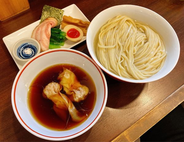 「つけめん＋麺大盛り＋ワンタン」@とものもとの写真