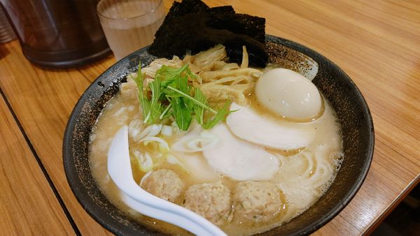 「特製濃厚鶏骨醤油そば・大盛り・メンマ ￥1,250」@濃厚鶏そば 麺屋武一 新橋本店の写真