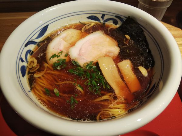 「濃口醤油拉麺」@麺肴 ひづき イリヤマノニボシソバの写真