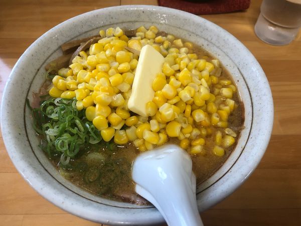 「みそらーめん＋コーンハーフ＋バター」@すすきの亭 御器所店の写真