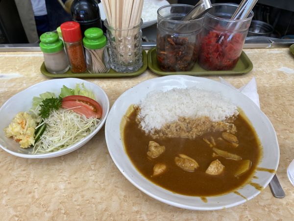 「チキンカレー¥680＆サラダ￥120」@カレーの店 サカエヤの写真