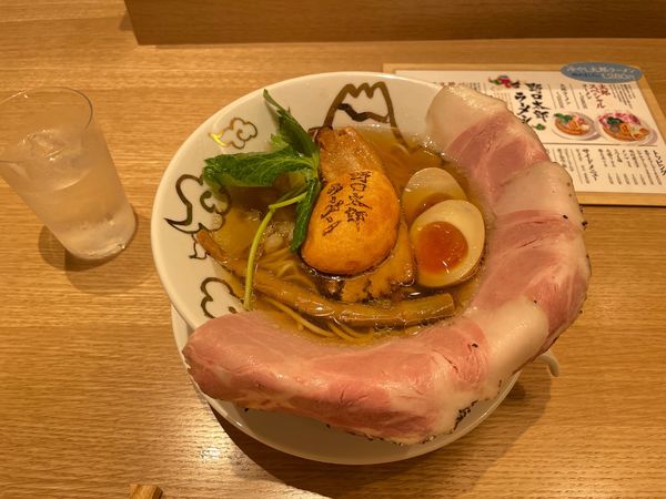 「太郎スペシャルラーメン(厚切りチャーシュートッピング)」@野口太郎ラーメン 心斎橋店の写真