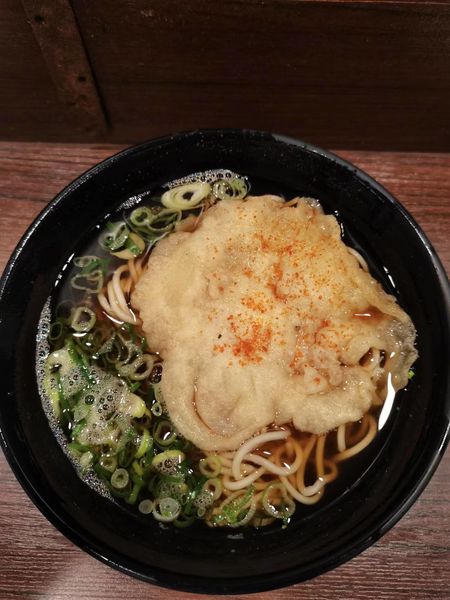 「天ぷらそば（420円）」@えきそば 姫路駅店の写真