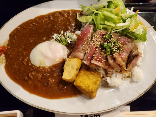 「愛盛りご飯１２１０円辛口」@だし家焼肉ゑびす本廛の写真