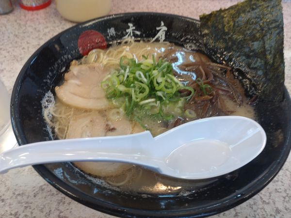 「ラーメン並(６００円)」@博多禿鷹 多摩川店の写真