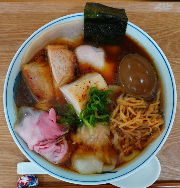 「特製醤油らーめん」@らーめん亭 ひなり竜王の写真