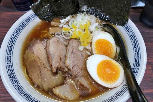 「特製らーめん　1,050円」@中華そば 新の写真