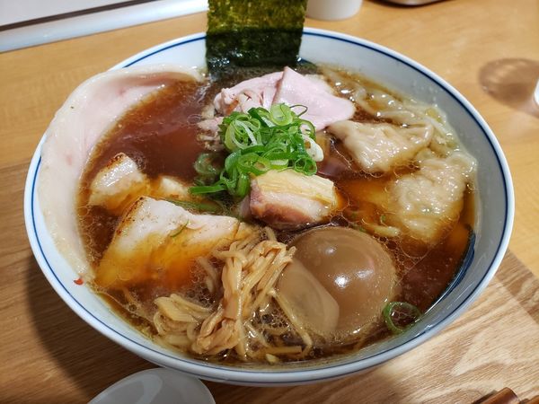 「特製醤油らーめん」@らーめん亭 ひなり竜王の写真