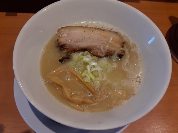 「がっつり是ラーメン 細麺 大盛り　替え玉」@麺lab.日日の写真