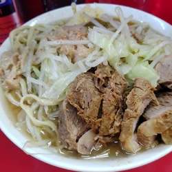 ブタ入りラーメンニンニク少なめアブラカラメ