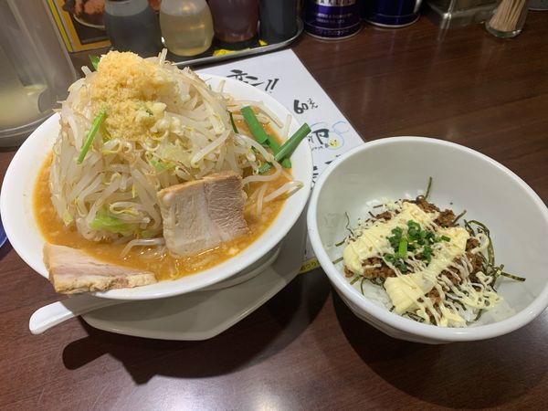 「味噌みちると肉味噌メシ」@ガツ盛リラーメン みちる屋 松戸店の写真