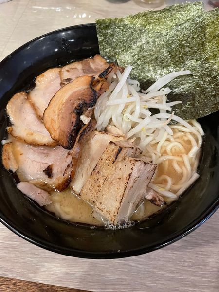 「ダブルチャーシュー麺醤油（麺中盛）」@品の一の写真