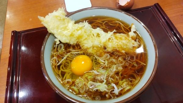 「イカ天そば（サービス生卵）」@文殊 成増店の写真