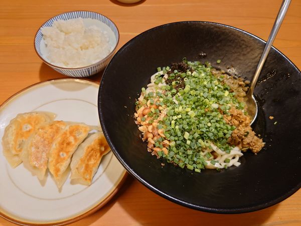 「四川炸醤麺950円＋焼餃子と半ご飯セット400円」@炸醤麺 まさ吉の写真