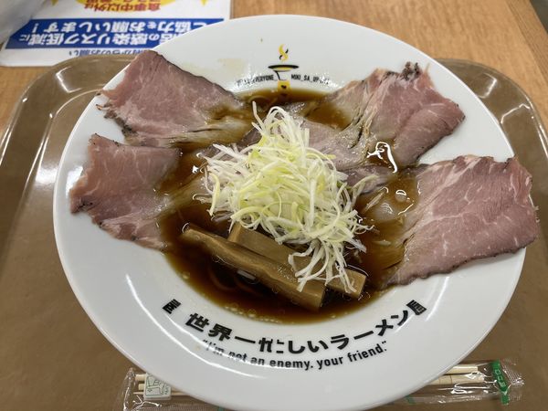 「世界一忙しいラーメンチャーシュー倍盛り」@三木サービスエリア（上り）の写真