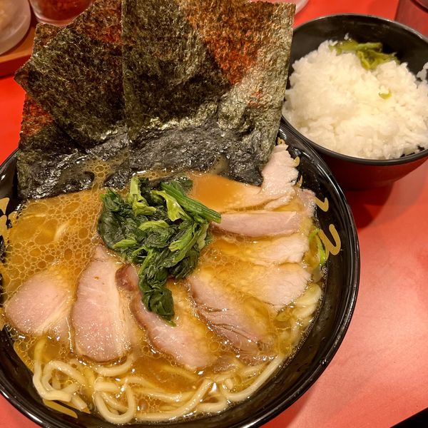 「チャーシュー麺＋ライス」@ラーメン家 がんくろの写真